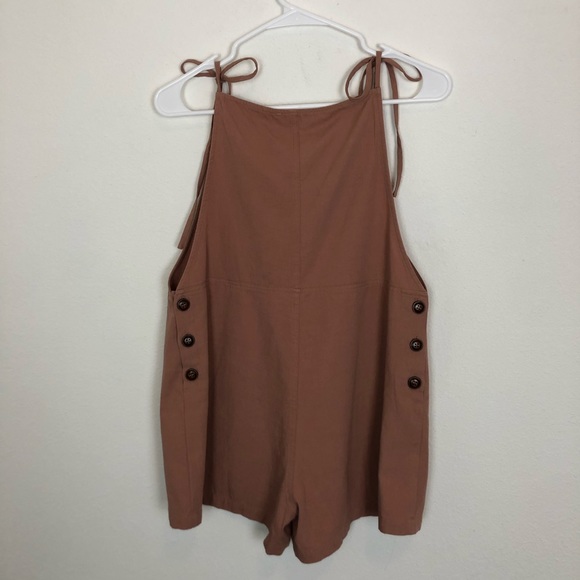 Spaghetti Strap pocket Overalls by Paper Crane - Picture 9 of 10